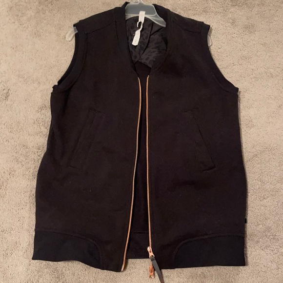 Lululemon Departure Vest black size 8 - Picture 2 of 6